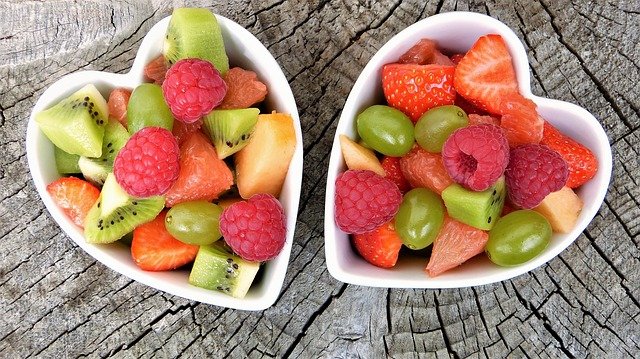 Como fazer a dieta da fruta